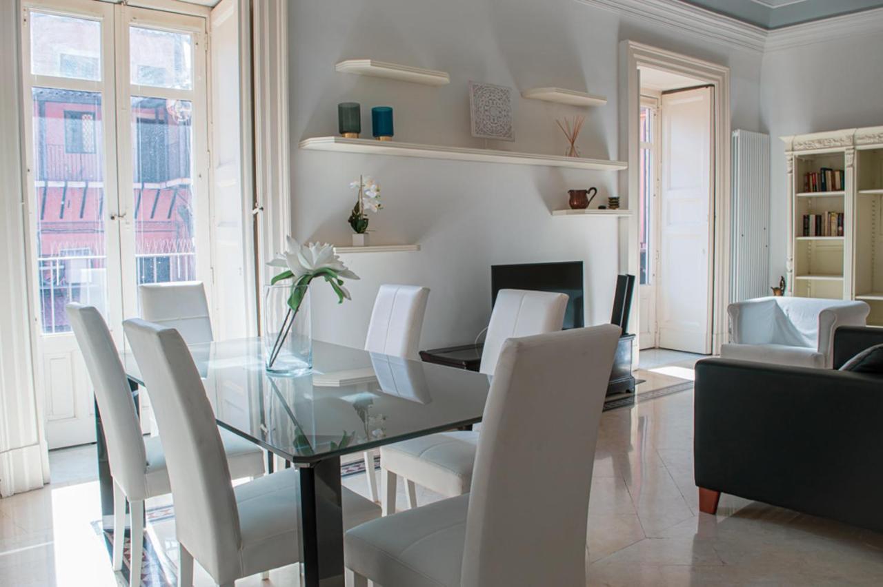 Santa Domenica Guest House คาตาเนีย ภายนอก รูปภาพ