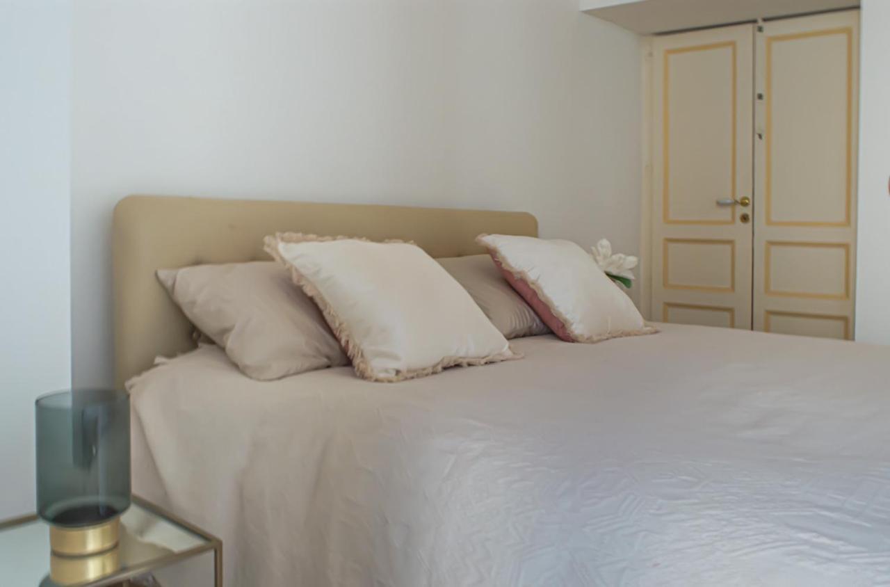 Santa Domenica Guest House คาตาเนีย ภายนอก รูปภาพ