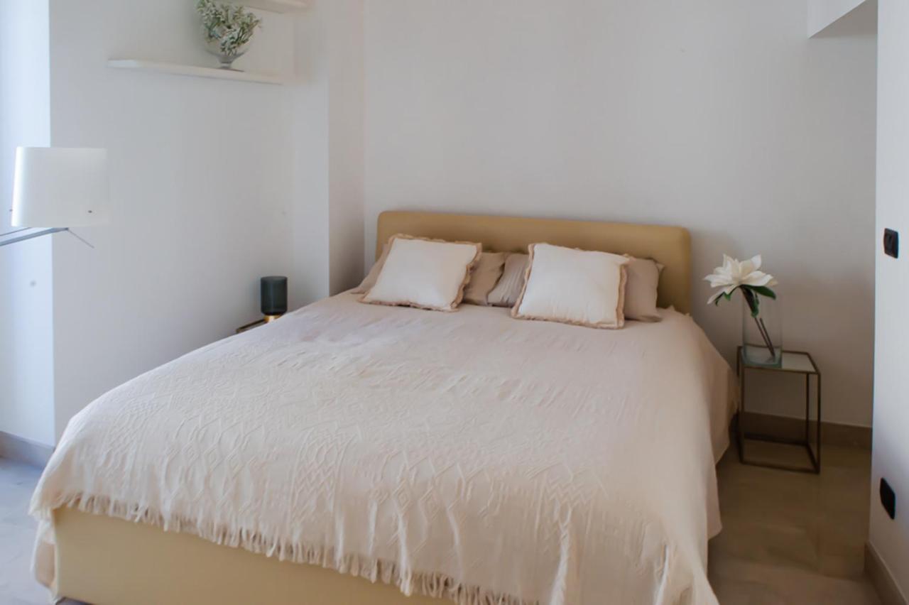 Santa Domenica Guest House คาตาเนีย ภายนอก รูปภาพ