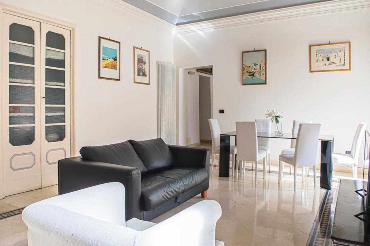 Santa Domenica Guest House คาตาเนีย ภายนอก รูปภาพ