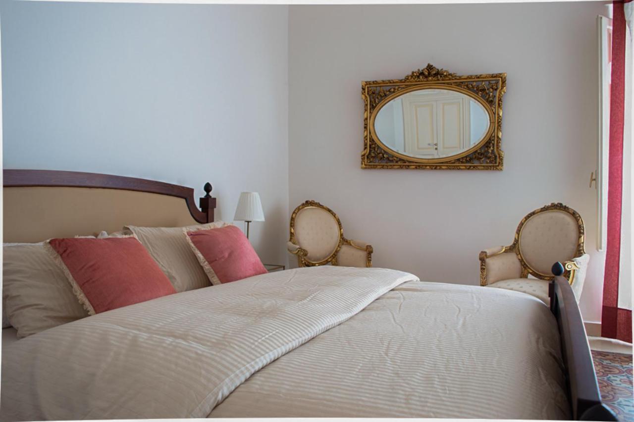 Santa Domenica Guest House คาตาเนีย ภายนอก รูปภาพ