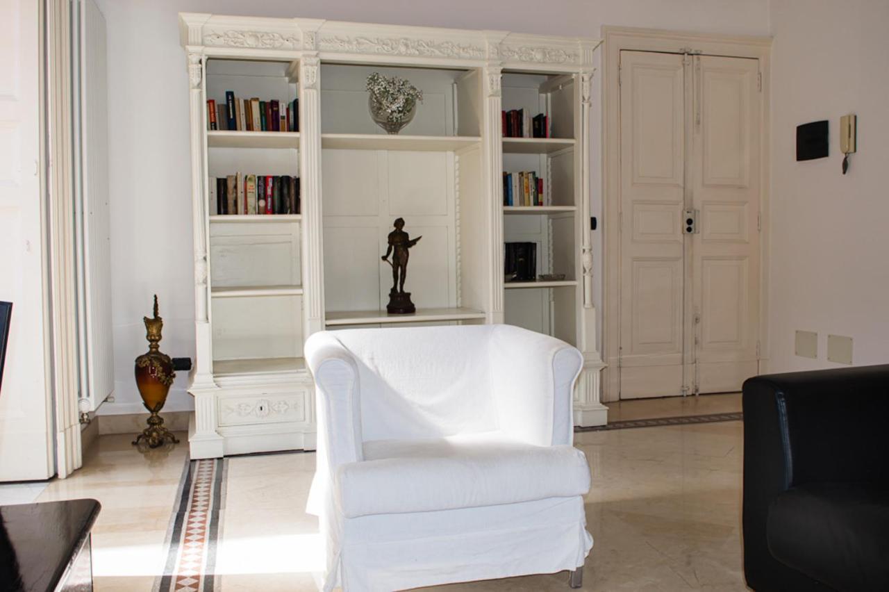 Santa Domenica Guest House คาตาเนีย ภายนอก รูปภาพ
