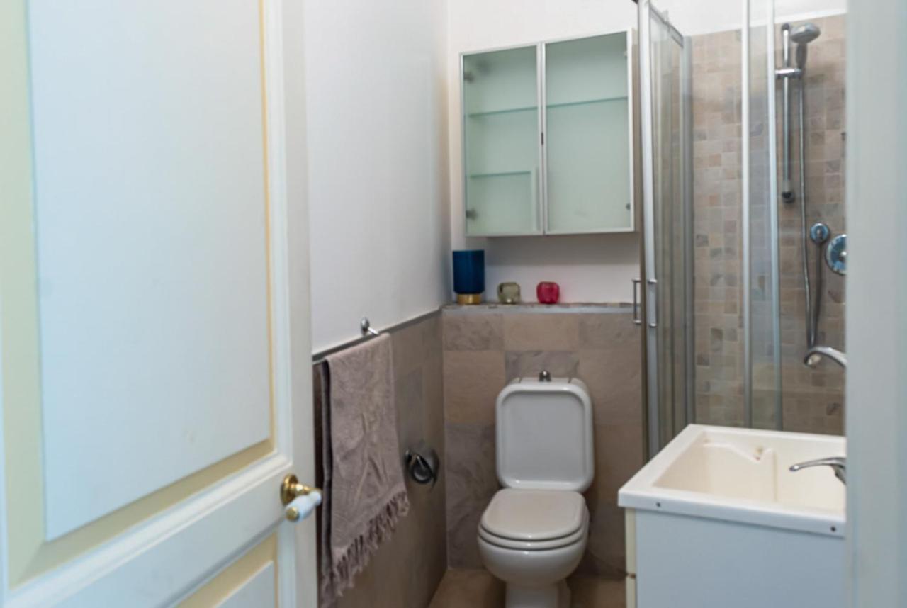 Santa Domenica Guest House คาตาเนีย ภายนอก รูปภาพ